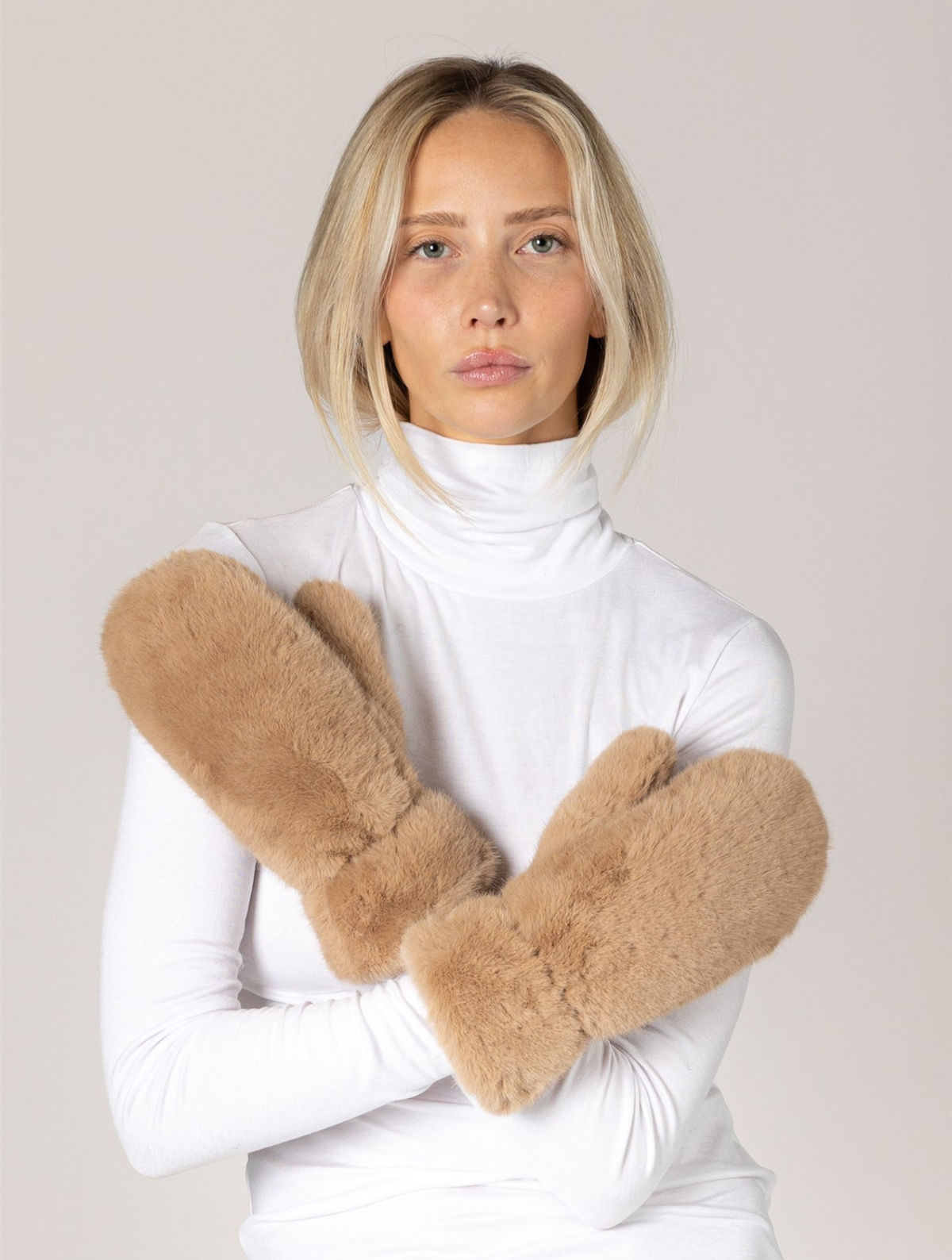 Faux Fur Luxe Mittens