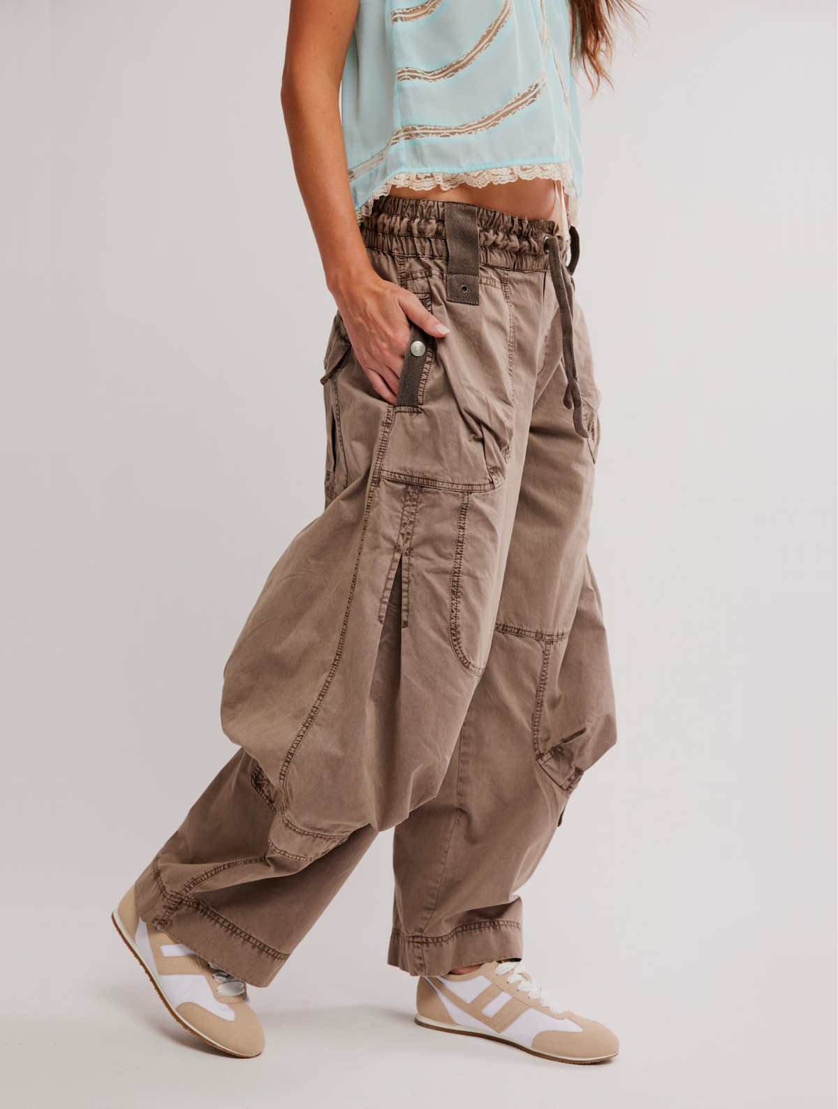 On Set Pull-On Cargo Pants