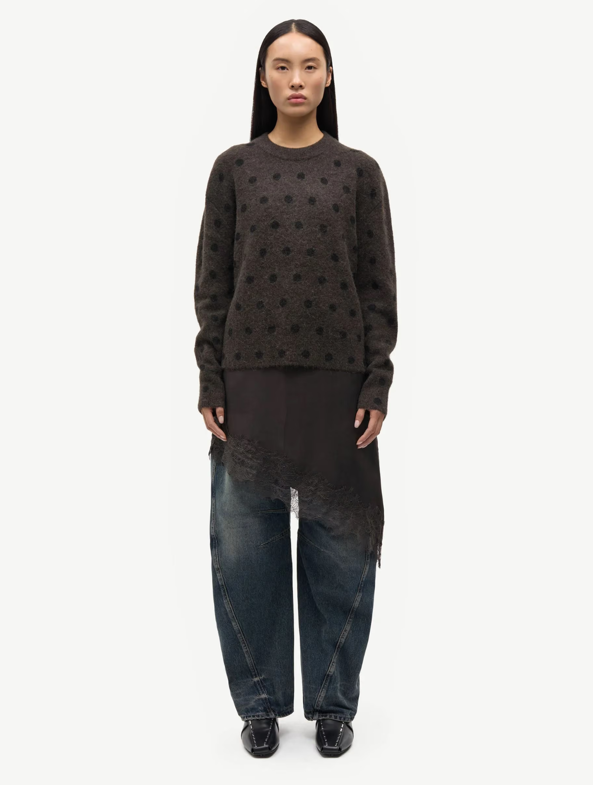 Anour O-N Sweater